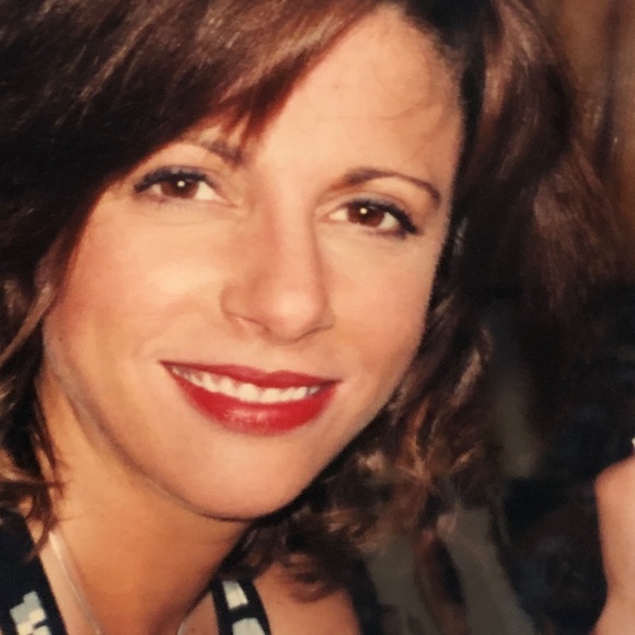 Meet your Posher, Dee - Picture 1 of 1